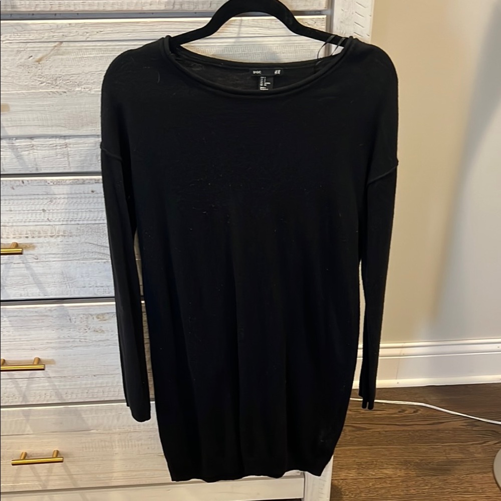 H&M Black Long Sleeve Crew Neck Sweater Dress